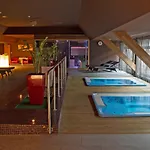 By Ihg 호텔 4*