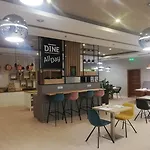 By Ihg 4*