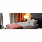 By Ihg