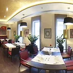 By Ihg 호텔 4*