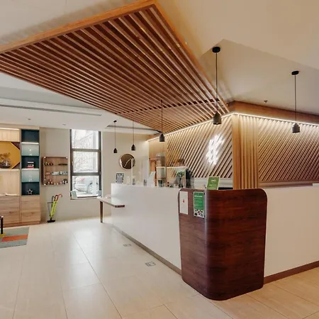 特尔纳瓦假日酒店 酒店 特尔纳瓦