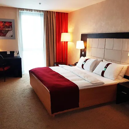 By Ihg