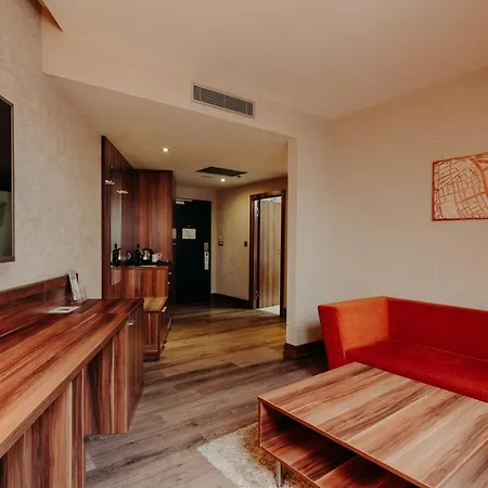 Hotel By Ihg Trnava