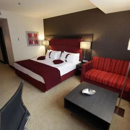 Hotel By Ihg
