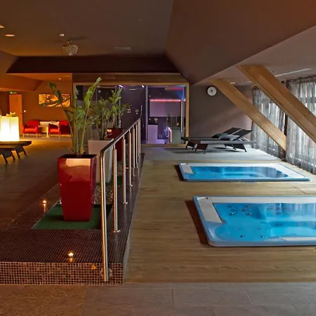 By Ihg Hotel 4*