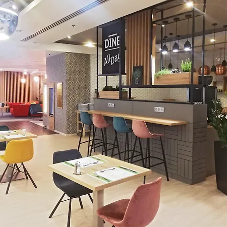 特尔纳瓦假日酒店 酒店