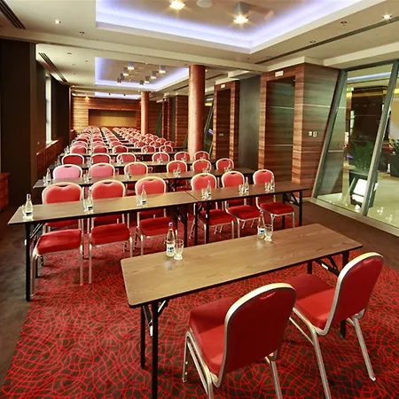 Hotel By Ihg