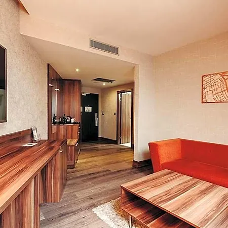 By Ihg Hotel