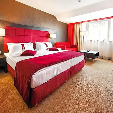 Hotel By Ihg Trnava