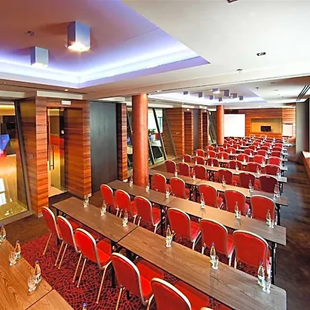 By Ihg Hotel 4*